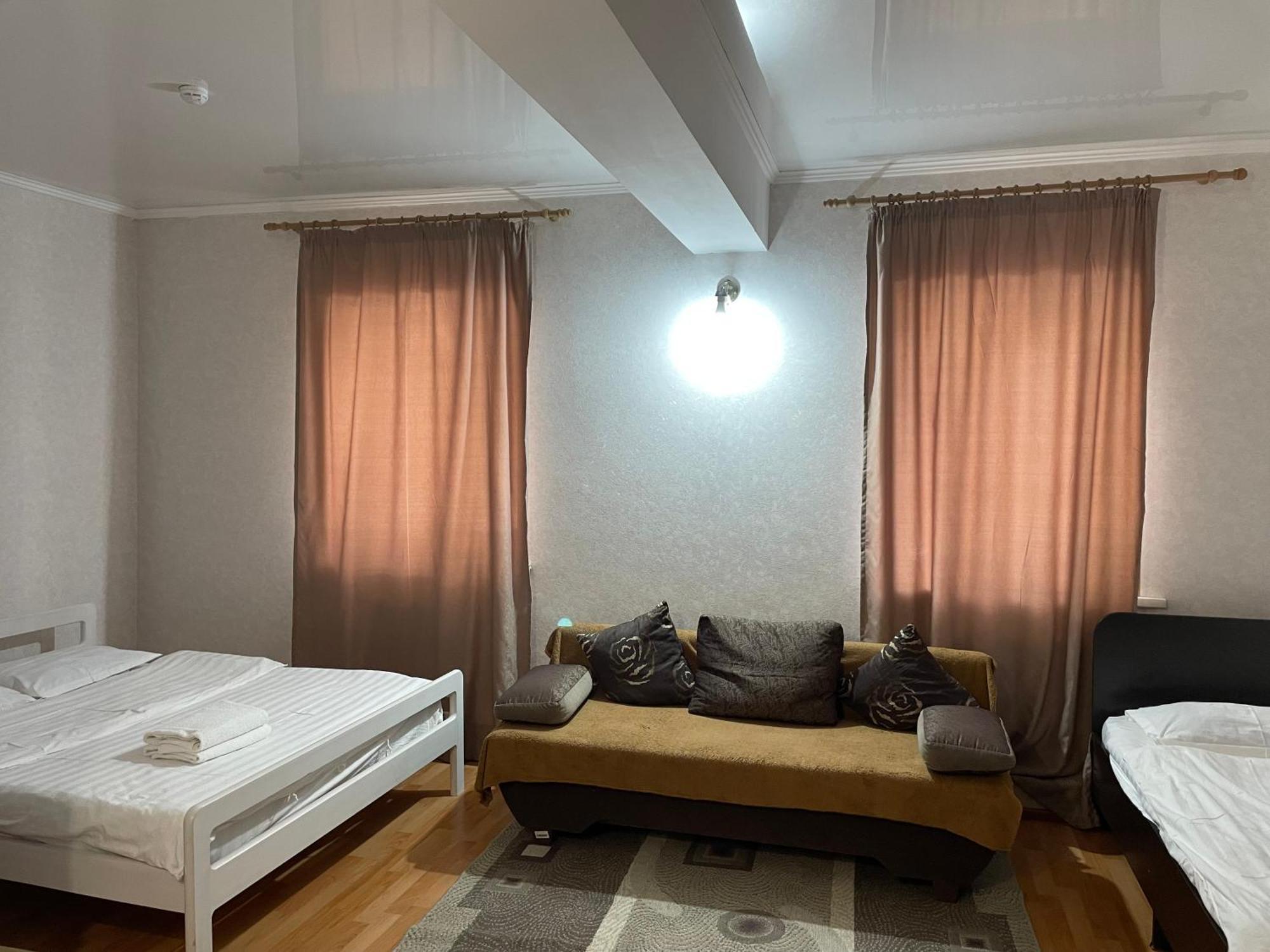 Hostel Fiveseasons Ałma Ata Zewnętrze zdjęcie
