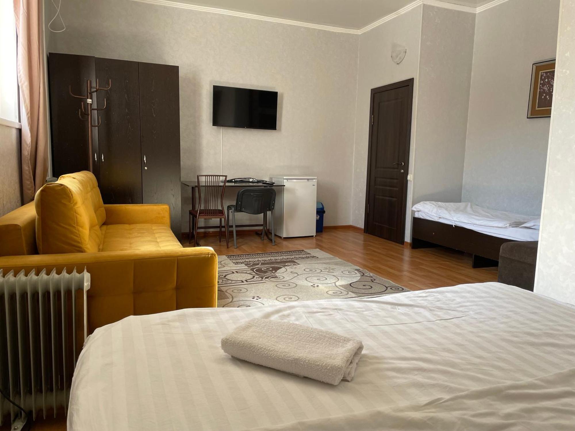 Hostel Fiveseasons Ałma Ata Zewnętrze zdjęcie