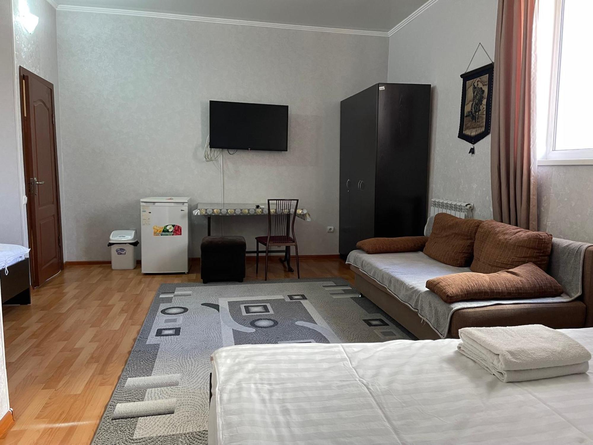 Hostel Fiveseasons Ałma Ata Zewnętrze zdjęcie